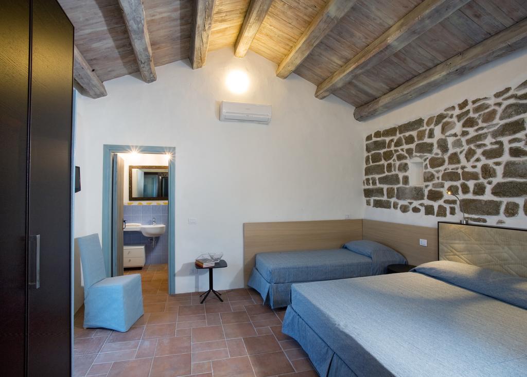 Liscia Country Relais Guest House Sant'Antonio di Gallura Ngoại thất bức ảnh
