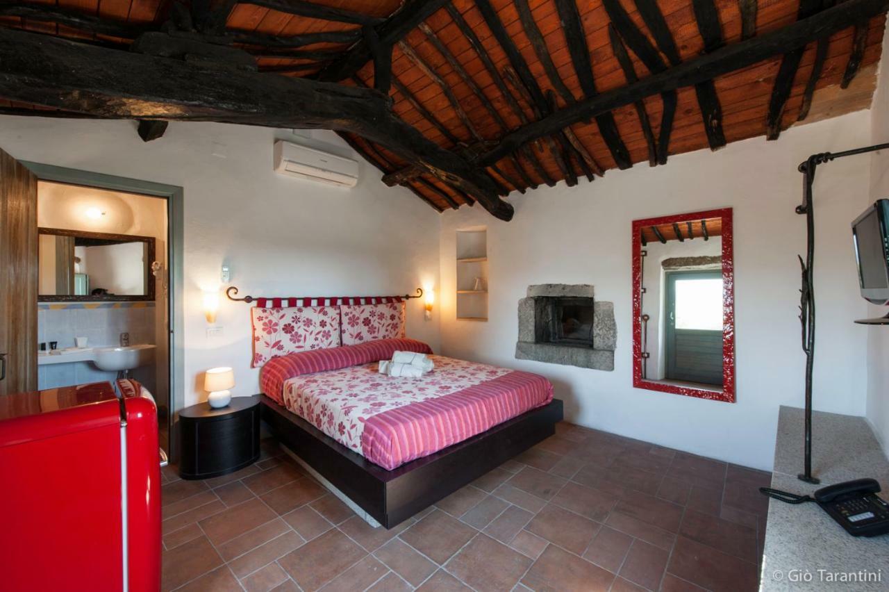 Liscia Country Relais Guest House Sant'Antonio di Gallura Ngoại thất bức ảnh