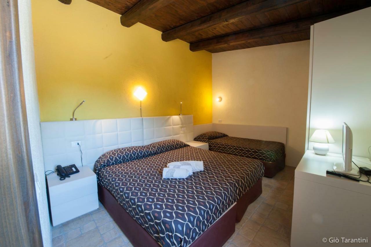 Liscia Country Relais Guest House Sant'Antonio di Gallura Ngoại thất bức ảnh